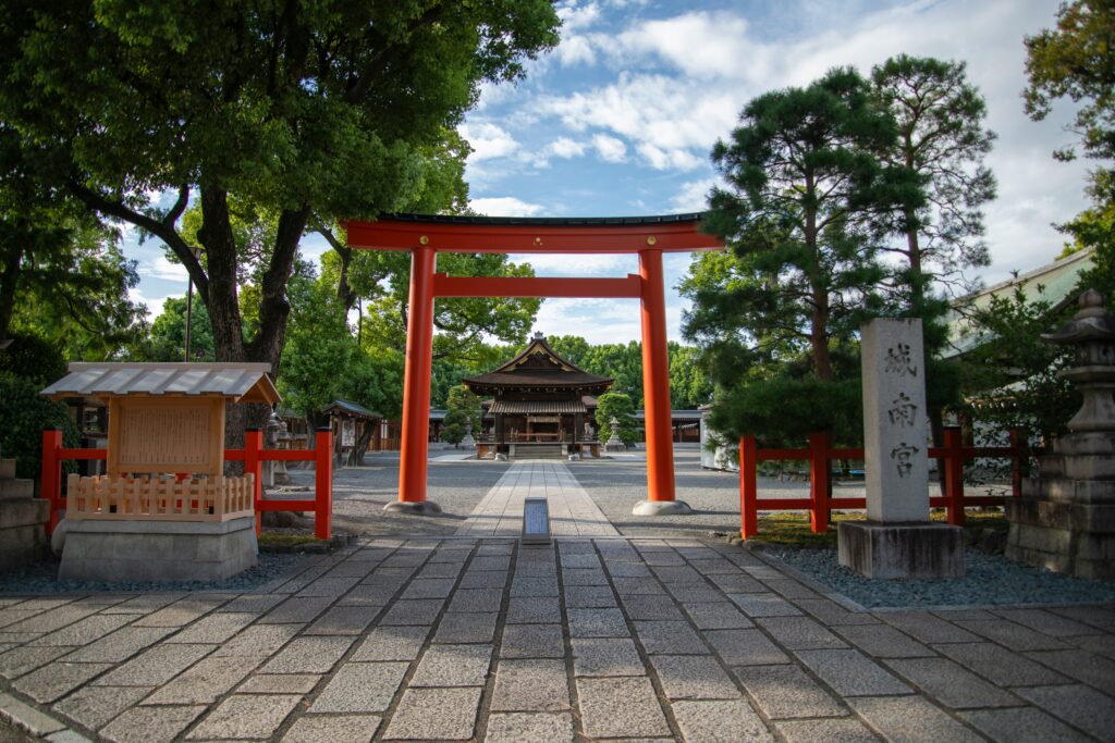 有名な縁結び神社16選！日本三大縁結びからご利益の由来・参拝作法まで【2026年最新】