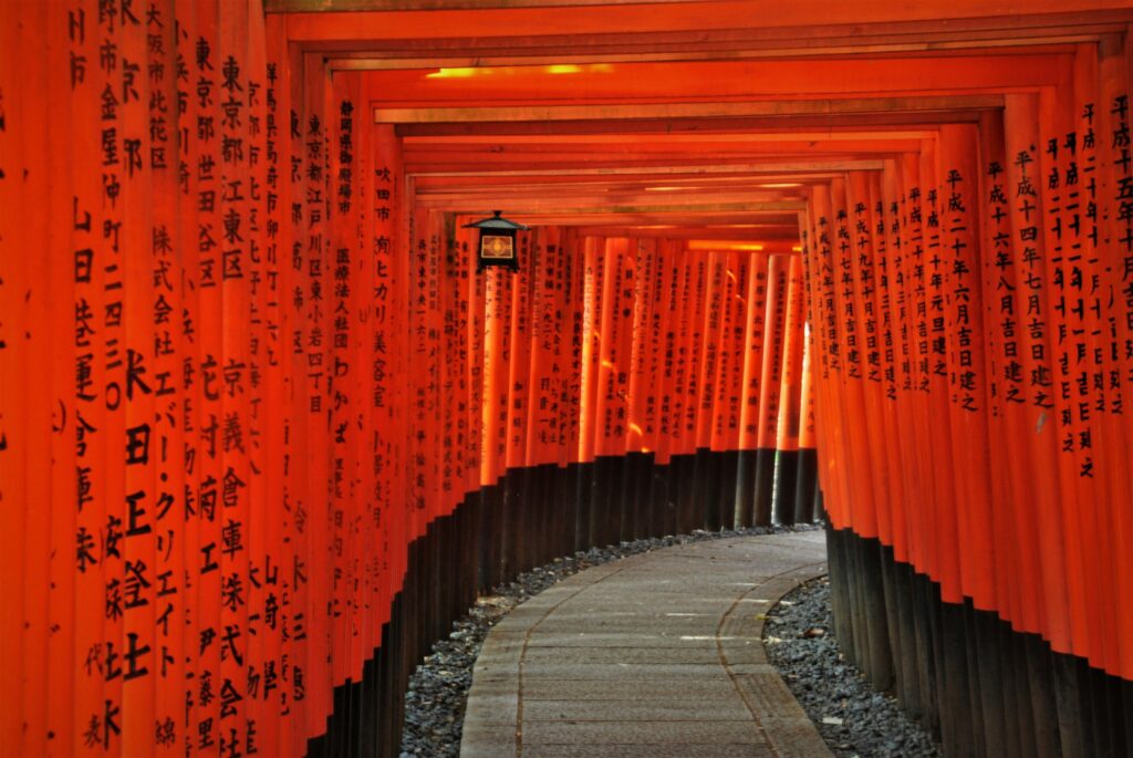 鹿児島の縁結び神社7選｜恋愛成就で人気の照國神社・霧島神宮の選び方【2026年最新】